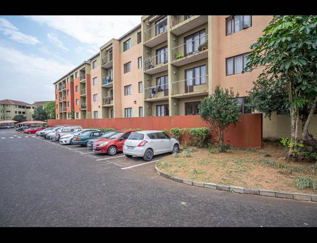 2 BEDROOM APARTMENT FOR SALE IN MONTCLAIR